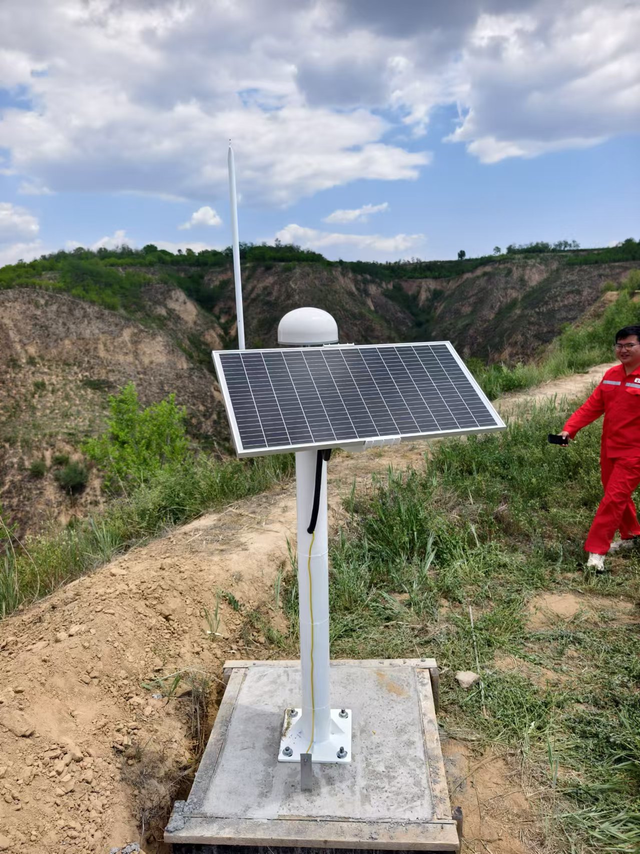 中石油煤層有限責(zé)任公司韓城采氣管理區(qū)邊坡監(jiān)測站 (4).jpg